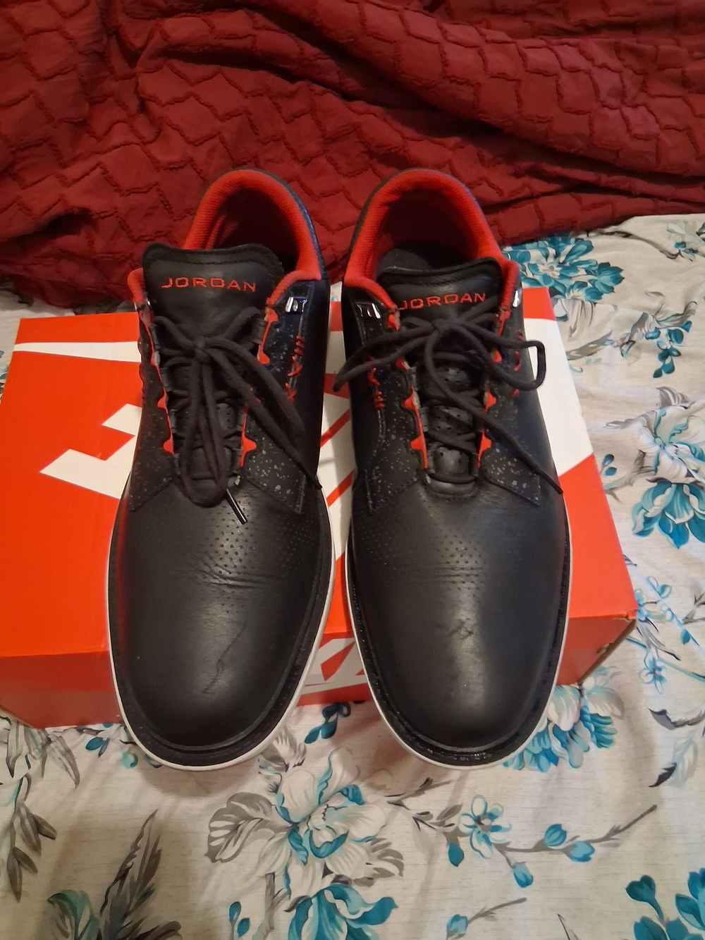 Jordan Men’s Black and Red Low-Top Golf Sneakers
